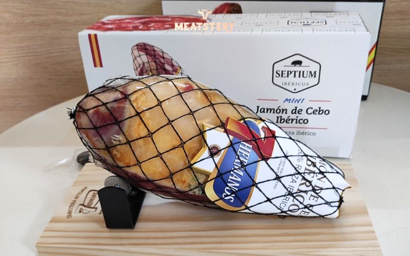 dui-heo-muoi-mini-khong-xuong-jamon-iberico-7hermanos-1